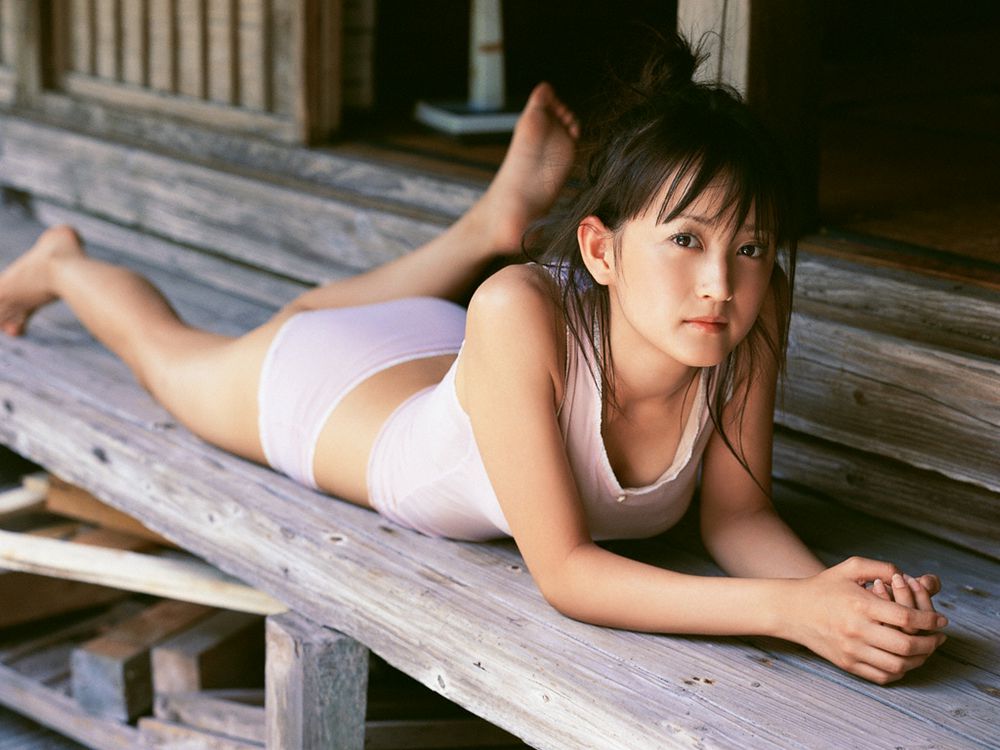 Japanese sexy gravure model photo
